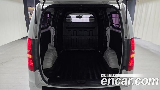 Hyundai Grand Starex Van 5-Seater Modern 2019 — фото 20