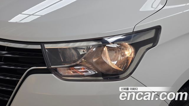 Hyundai Grand Starex Van 5-Seater Modern 2019 — фото 22