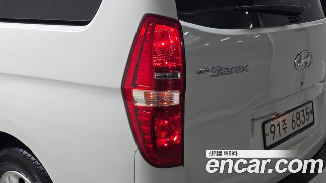 Hyundai Grand Starex Van 5-Seater Modern 2019 — фото 23
