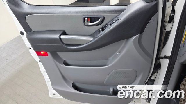 Hyundai Grand Starex Van 5-Seater Modern 2019 — фото 24