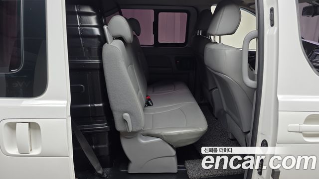 Hyundai Grand Starex Van 5-Seater Modern 2019 — фото 26