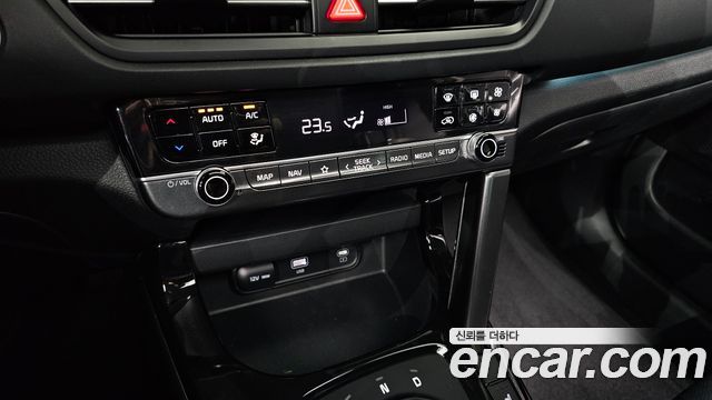 Kia Seltos Gasoline 1.6 Turbo 2WD Signature 2023 — фото 17