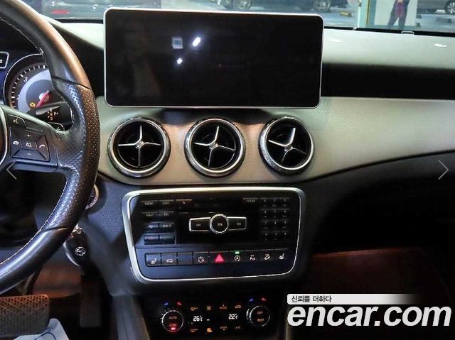 Mercedes-Benz GLA-Class (X156) GLA200 CDI 2015 — фото 10