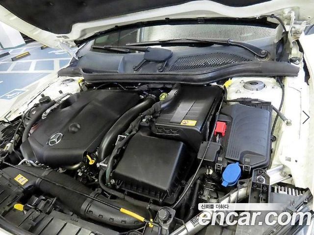 Mercedes-Benz GLA-Class (X156) GLA200 CDI 2015 — фото 21