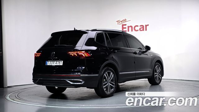 Volkswagen Tiguan Allspace 2.0 TSI Prestige 2023 — фото 2