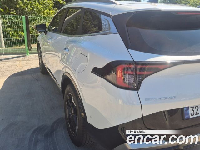 Kia Sportage (V) Gasoline 1.6 Turbo 2WD Signature 2025 — фото 6
