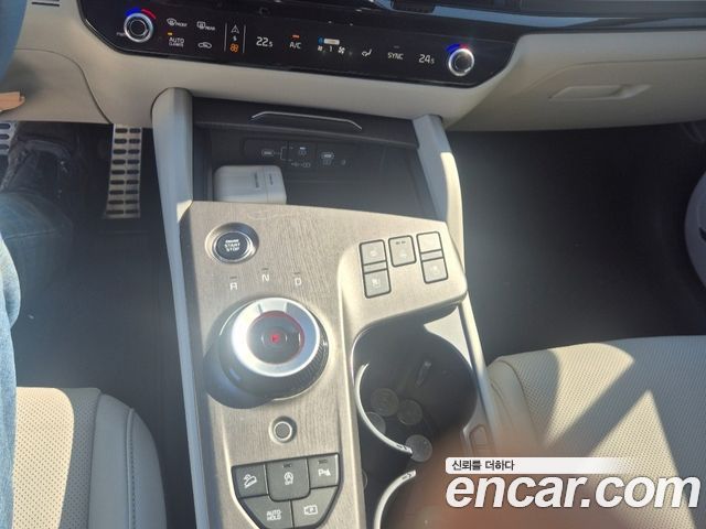 Kia Sportage (V) Gasoline 1.6 Turbo 2WD Signature 2025 — фото 9