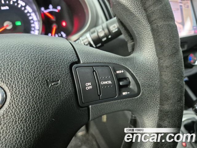 Kia Sportage R Diesel 2WD Luxury 2014 — фото 19