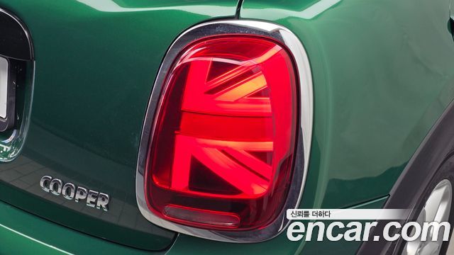 MINI Cooper 5Door HIGH 3rd 2021 — фото 23