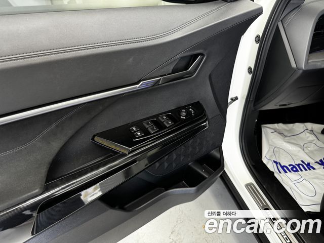KG Mobility (SsangYong) Musso EV (O100) Black Edge AWD 2026 — фото 15