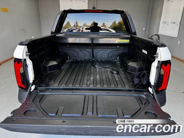 KG Mobility (SsangYong) Musso EV (O100) Black Edge AWD 2026 — фото 24