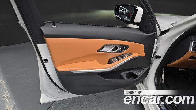 BMW 3 Series (G20) 320i M Sport 2023 — фото 24