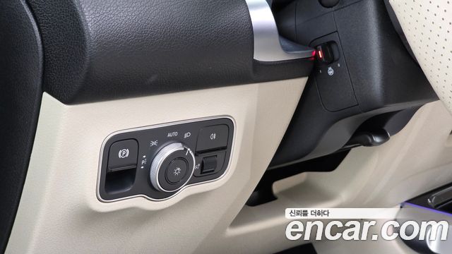 Mercedes-Benz GLB-Class (X247) GLB200 d 2023 — фото 15