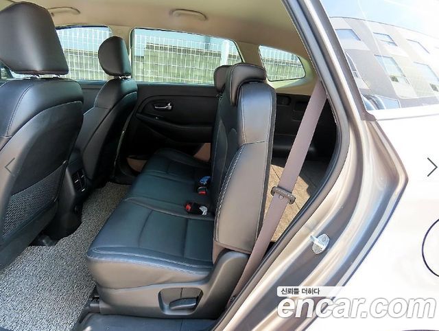 Kia Carens 1.7 VGT Prestige 2017 — фото 6