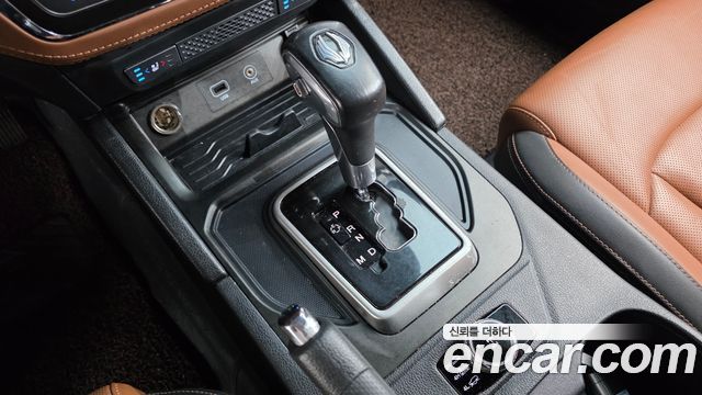KG Mobility (SsangYong) Rexton Sports Khan Diesel 2.2 4WD Professional S (5-Link) 2019 — фото 9