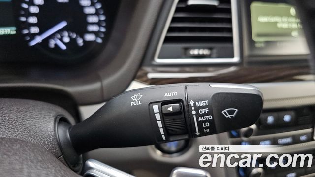 Genesis G80 3.3 GDI AWD Luxury 2018 — фото 18