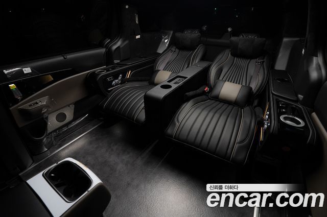 Kia Carnival (IV) Gasoline 4-Seater Hi Limousine (Special)