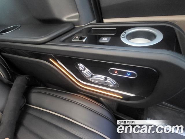 Kia Carnival (IV) Gasoline 4-Seater Hi Limousine (Special) 2026 — фото 7