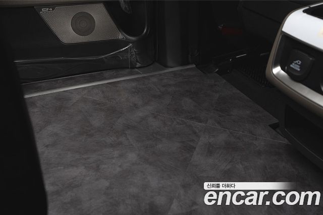 Kia Carnival (IV) Gasoline 4-Seater Hi Limousine (Special) 2026 — фото 10