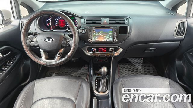 Kia Pride 1.6 GDI Sedan Prestige 2012 — фото 7