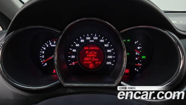 Kia Pride 1.6 GDI Sedan Prestige 2012 — фото 8