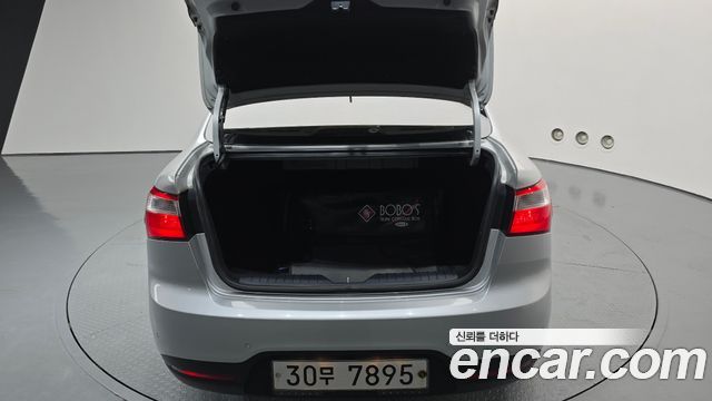 Kia Pride 1.6 GDI Sedan Prestige 2012 — фото 20