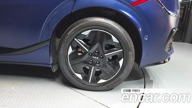 Kia EV6 Long Range 4WD GT Line 2025 — фото 21
