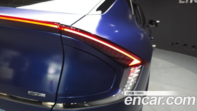 Kia EV6 Long Range 4WD GT Line 2025 — фото 23