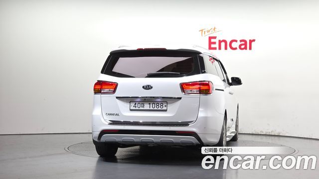 Kia Carnival 9-seater Prestige 2018 — фото 4
