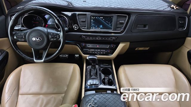 Kia Carnival 9-seater Prestige 2018 — фото 7