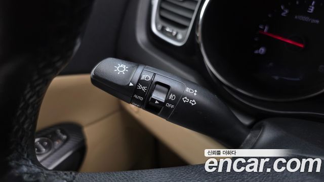 Kia Carnival 9-seater Prestige 2018 — фото 17