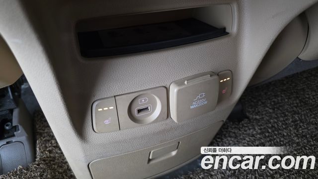 Kia Carnival 9-seater Prestige 2018 — фото 21