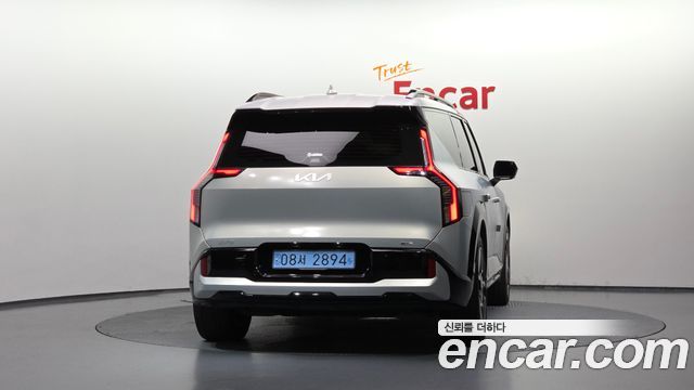 Kia EV9 Long Range 4WD GT Line 2024 — фото 4