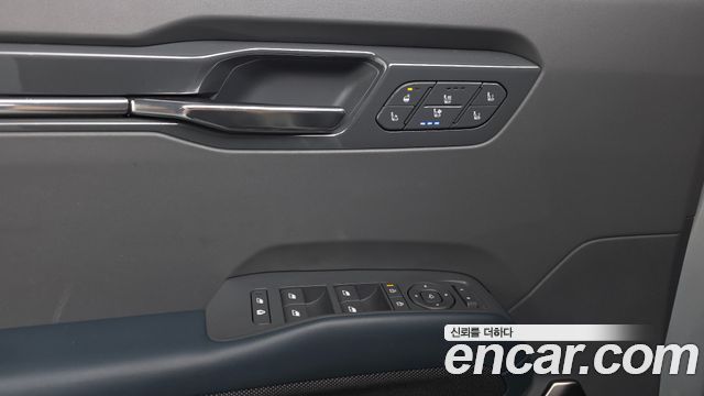 Kia EV9 Long Range 4WD GT Line 2024 — фото 28