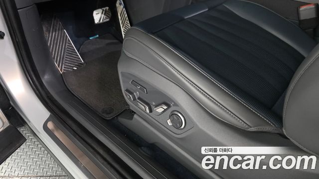 Kia EV9 Long Range 4WD GT Line 2024 — фото 33
