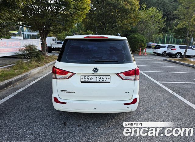 KG Mobility (SsangYong) Korando Turismo 4WD GT 9-seater 2015 — фото 4