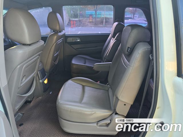KG Mobility (SsangYong) Korando Turismo 4WD GT 9-seater 2015 — фото 8