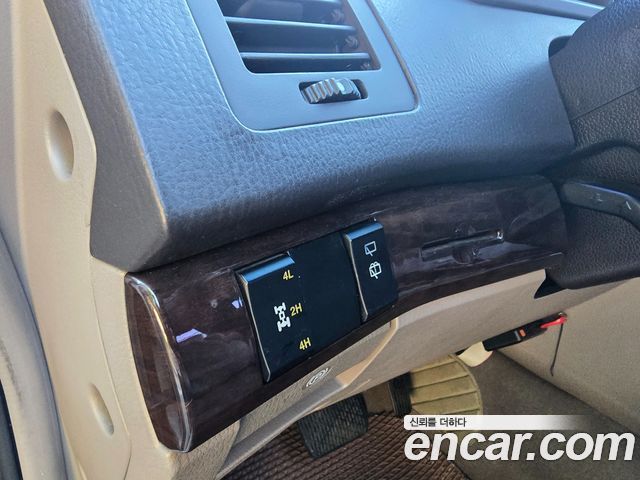 KG Mobility (SsangYong) Korando Turismo 4WD GT 9-seater 2015 — фото 17