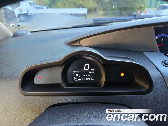 KG Mobility (SsangYong) Korando Turismo 4WD GT 9-seater 2015 — фото 18