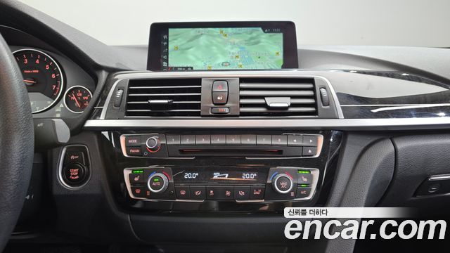 BMW 3 Series (F30) 320i Luxury 2017 — фото 16