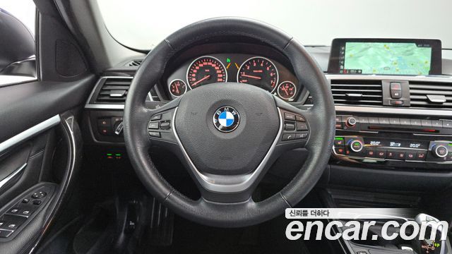 BMW 3 Series (F30) 320i Luxury 2017 — фото 17