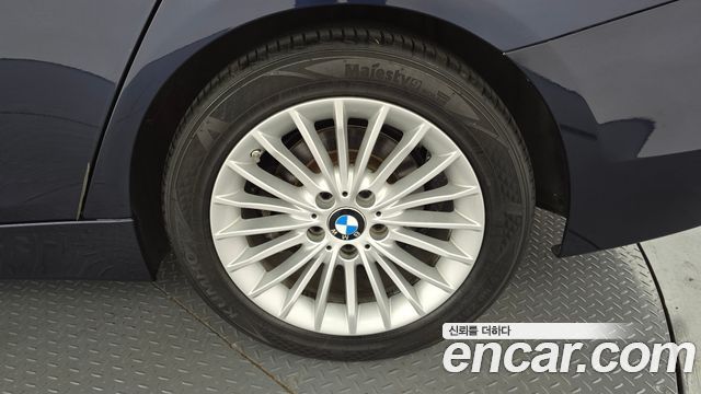 BMW 3 Series (F30) 320i Luxury 2017 — фото 27