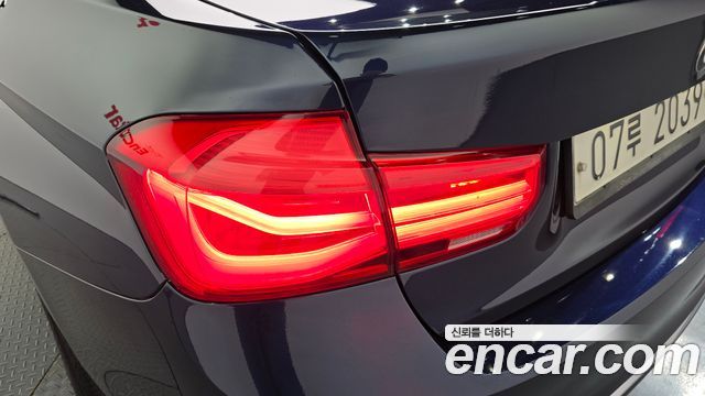 BMW 3 Series (F30) 320i Luxury 2017 — фото 29