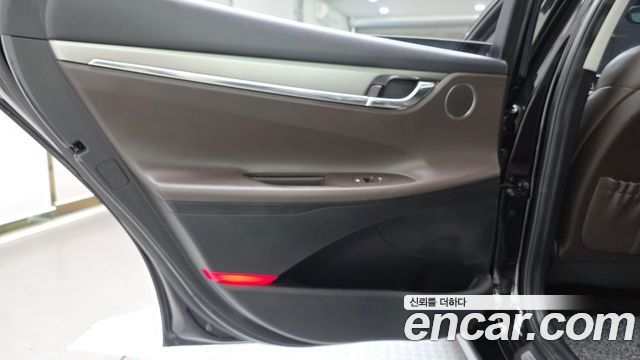 Hyundai Grandeur (IG) 3.0 LPi Premium 2022 — фото 25