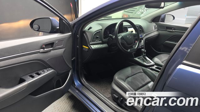 Hyundai Avante (AD) 1.6 e-VGT SMART Special 2018 — фото 10