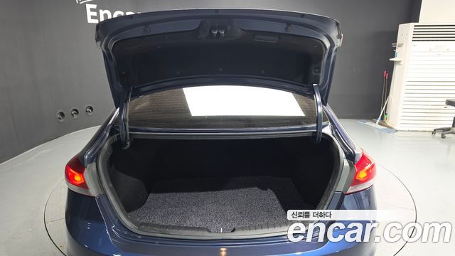 Hyundai Avante (AD) 1.6 e-VGT SMART Special 2018 — фото 20