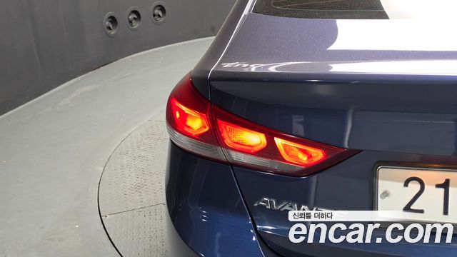 Hyundai Avante (AD) 1.6 e-VGT SMART Special 2018 — фото 23