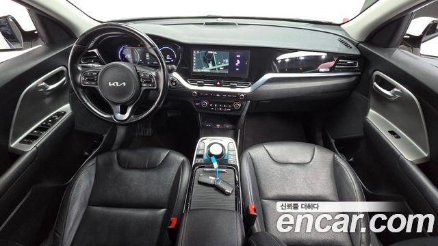 Kia Niro Plus Earth 2023 — фото 7