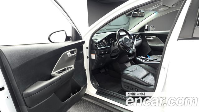 Kia Niro Plus Earth 2023 — фото 10