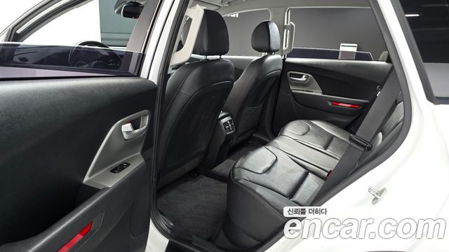 Kia Niro Plus Earth 2023 — фото 15
